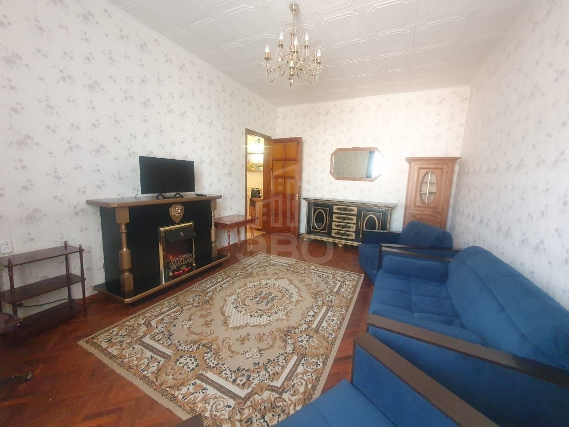 трехкомнатная квартира в Санкт-Петербурге по адресу: Маяковского ул., 1/96