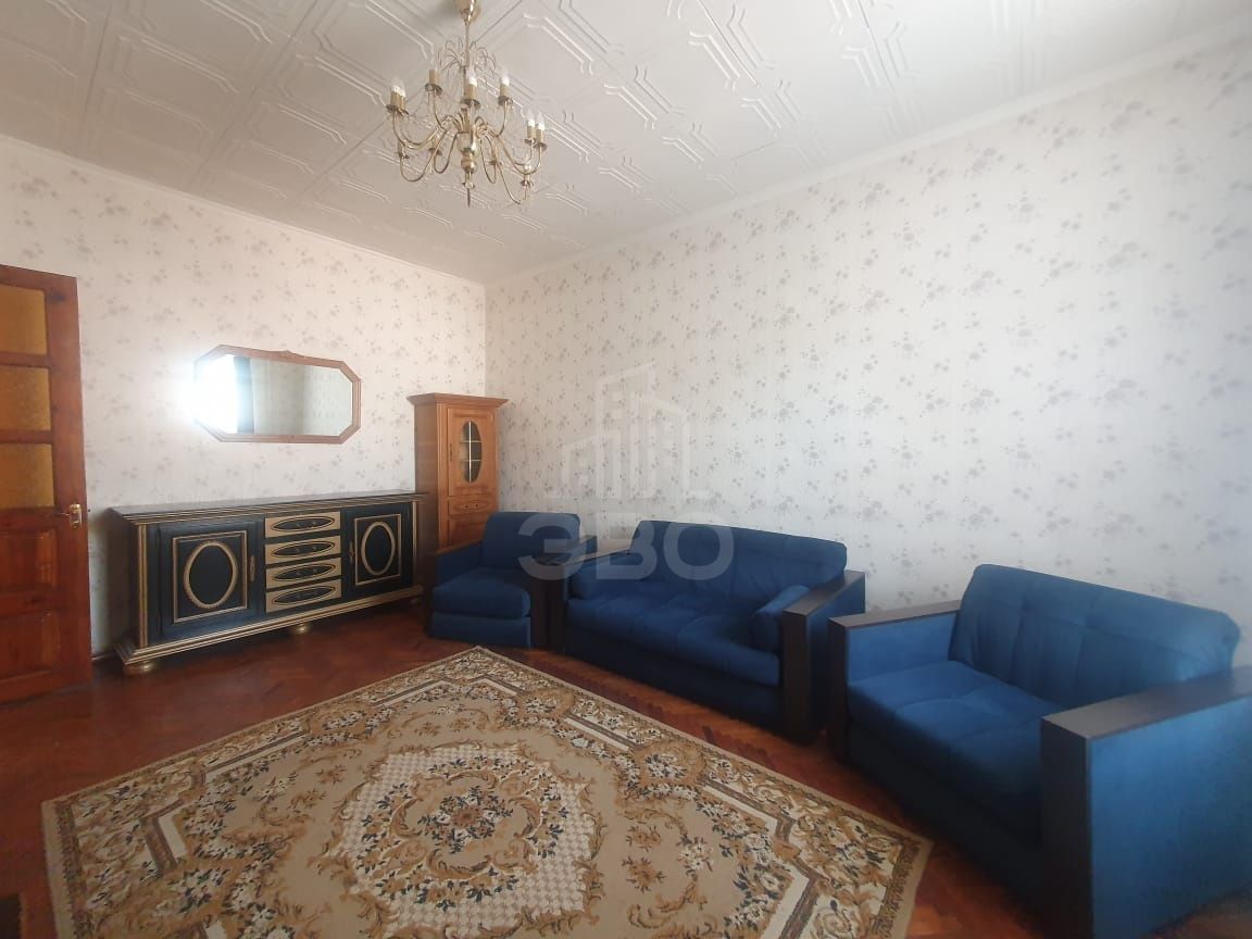 трехкомнатная квартира в Санкт-Петербурге по адресу: Маяковского ул., 1/96