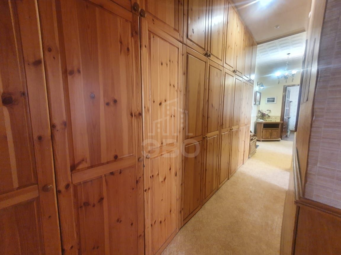 трехкомнатная квартира в Санкт-Петербурге по адресу: Маяковского ул., 1/96