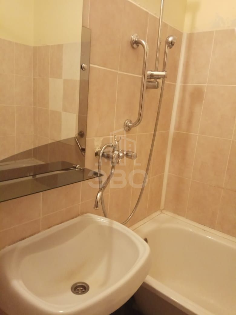 однокомнатная квартира в Санкт-Петербурге по адресу: Спирина ул., 7, к 3