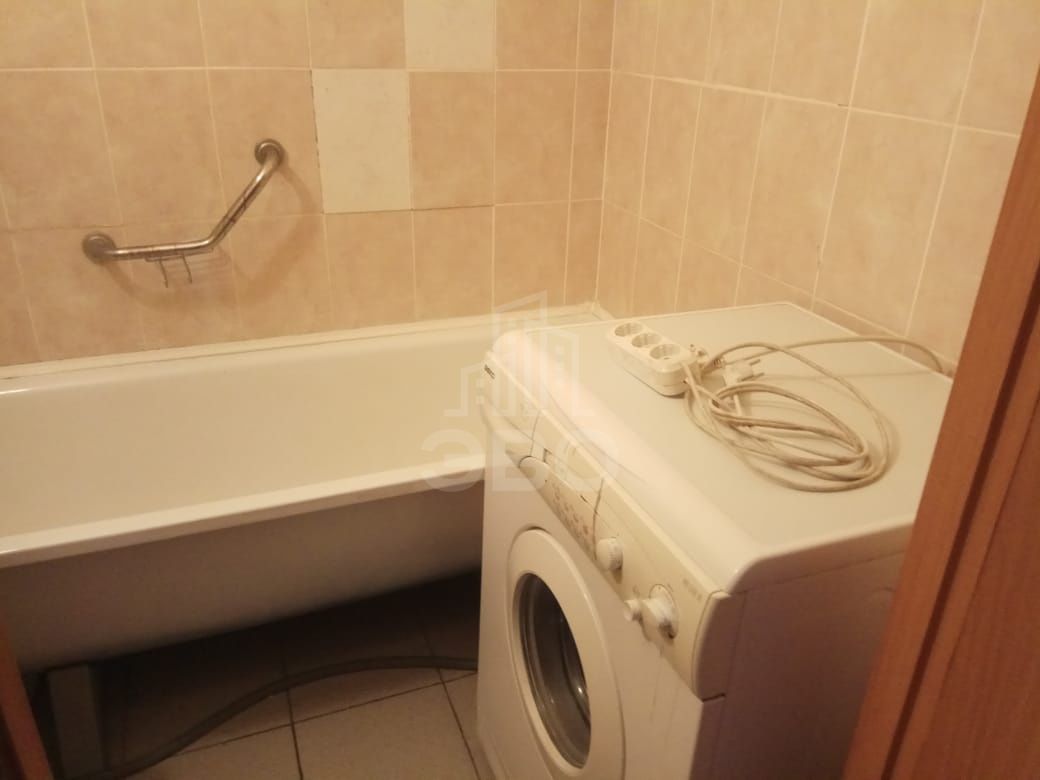 однокомнатная квартира в Санкт-Петербурге по адресу: Спирина ул., 7, к 3