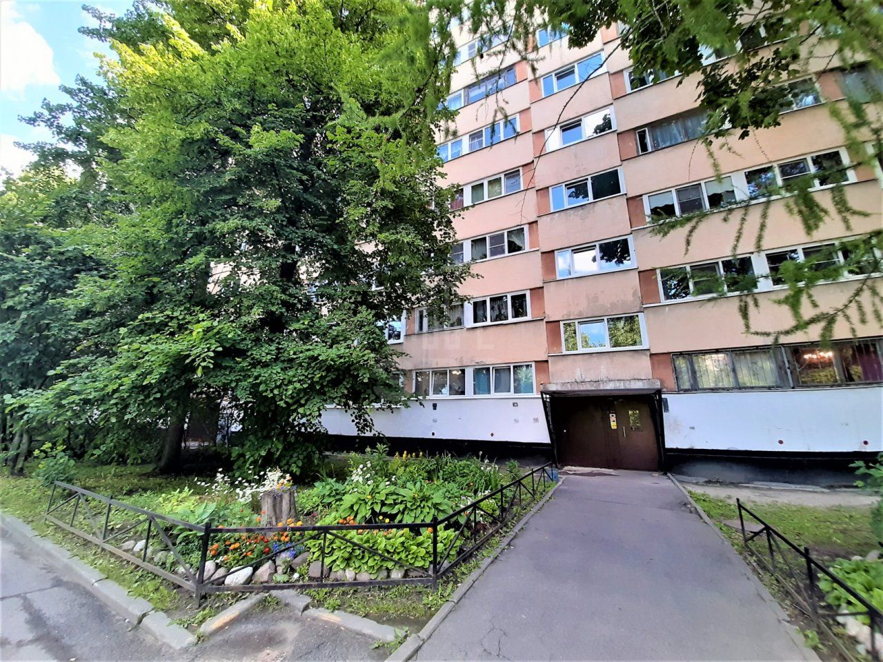 двухкомнатная квартира в Санкт-Петербурге по адресу: Светлановский проспект, 70, к 2