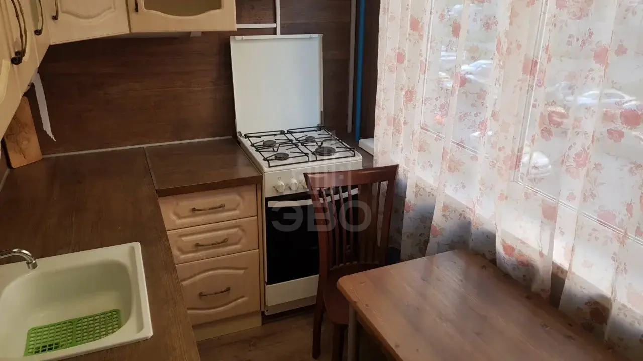 однокомнатная квартира в Санкт-Петербурге по адресу: Загребский б-р., 7, к 1