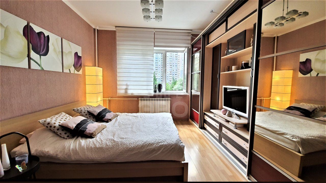 однокомнатная квартира в Санкт-Петербурге по адресу: Солидарности проспект, 21, к 3