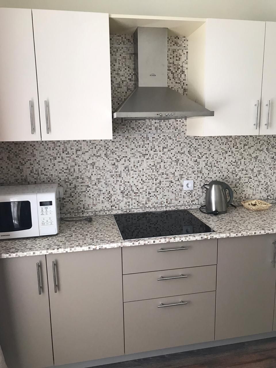 однокомнатная квартира в Санкт-Петербурге по адресу: Маршала Казакова ул., 70, к 1