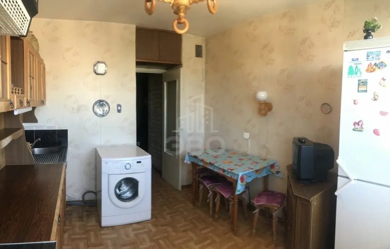 трехкомнатная квартира в Санкт-Петербурге по адресу: Рихарда Зорге ул., 10