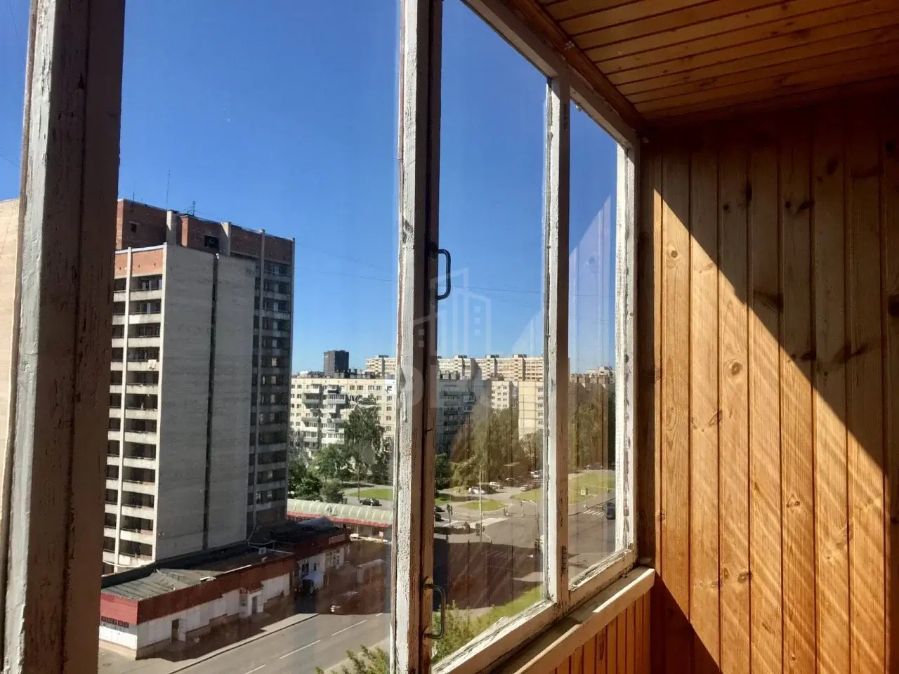 трехкомнатная квартира в Санкт-Петербурге по адресу: Рихарда Зорге ул., 10