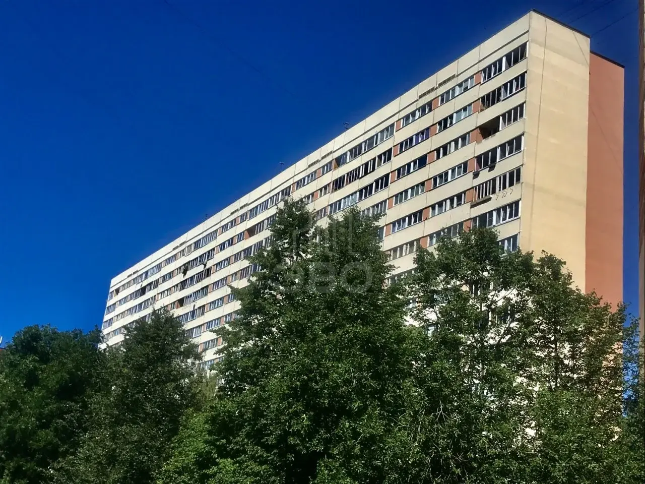 трехкомнатная квартира в Санкт-Петербурге по адресу: Рихарда Зорге ул., 10