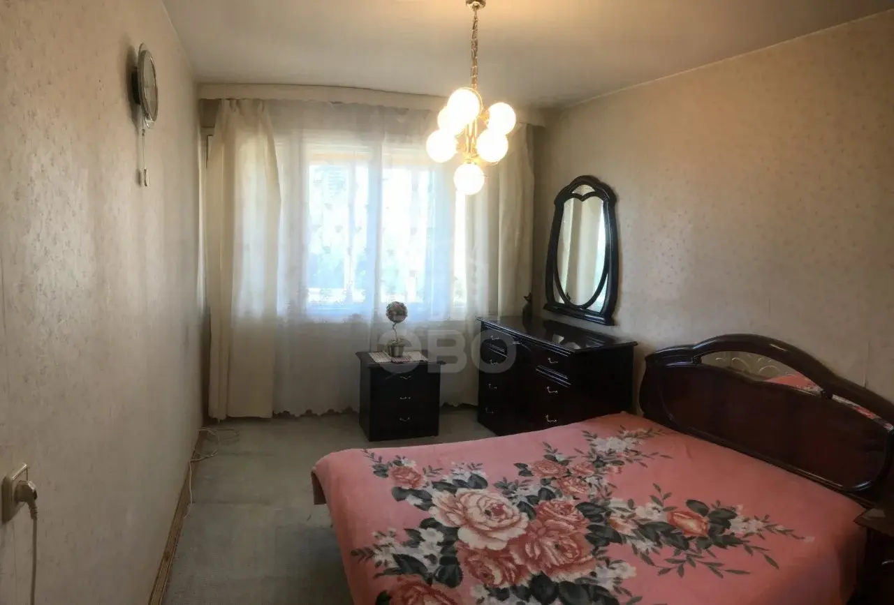 трехкомнатная квартира в Санкт-Петербурге по адресу: Рихарда Зорге ул., 10