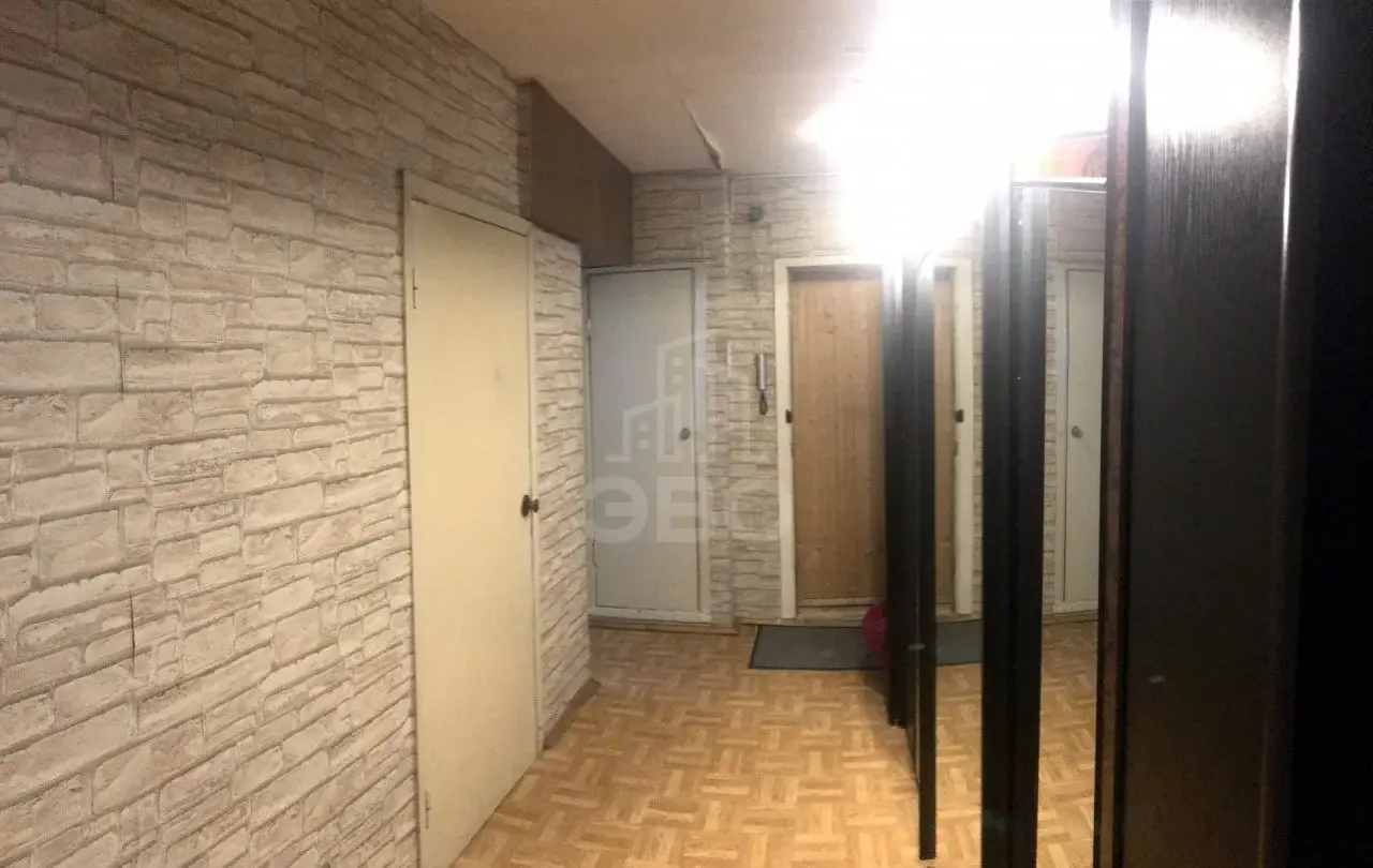 трехкомнатная квартира в Санкт-Петербурге по адресу: Рихарда Зорге ул., 10