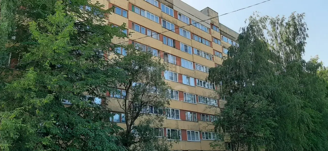 трехкомнатная квартира в Санкт-Петербурге по адресу: Луначарского проспект, 80, к 5