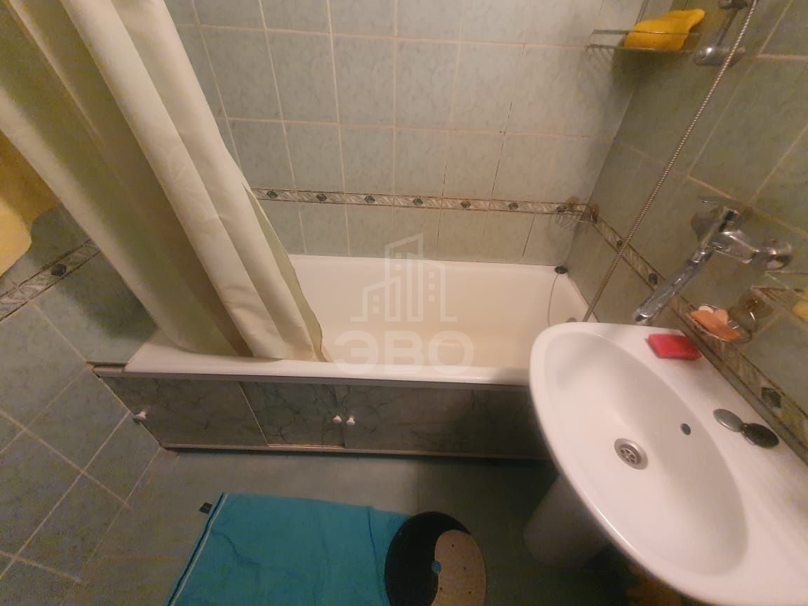 однокомнатная квартира в Санкт-Петербурге по адресу: Яхтенная ул., 8, к 1