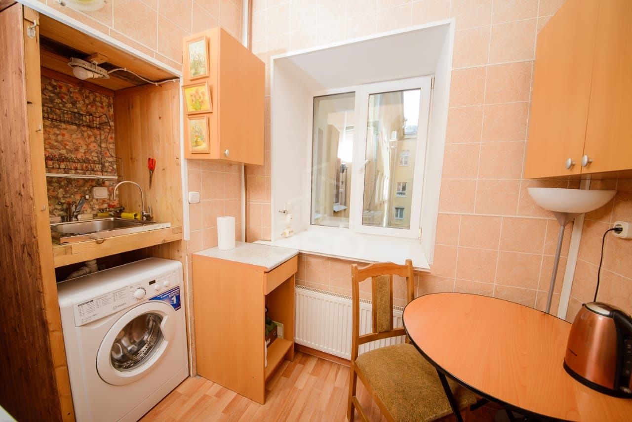 однокомнатная квартира в Санкт-Петербурге по адресу: Соляной пер., 14