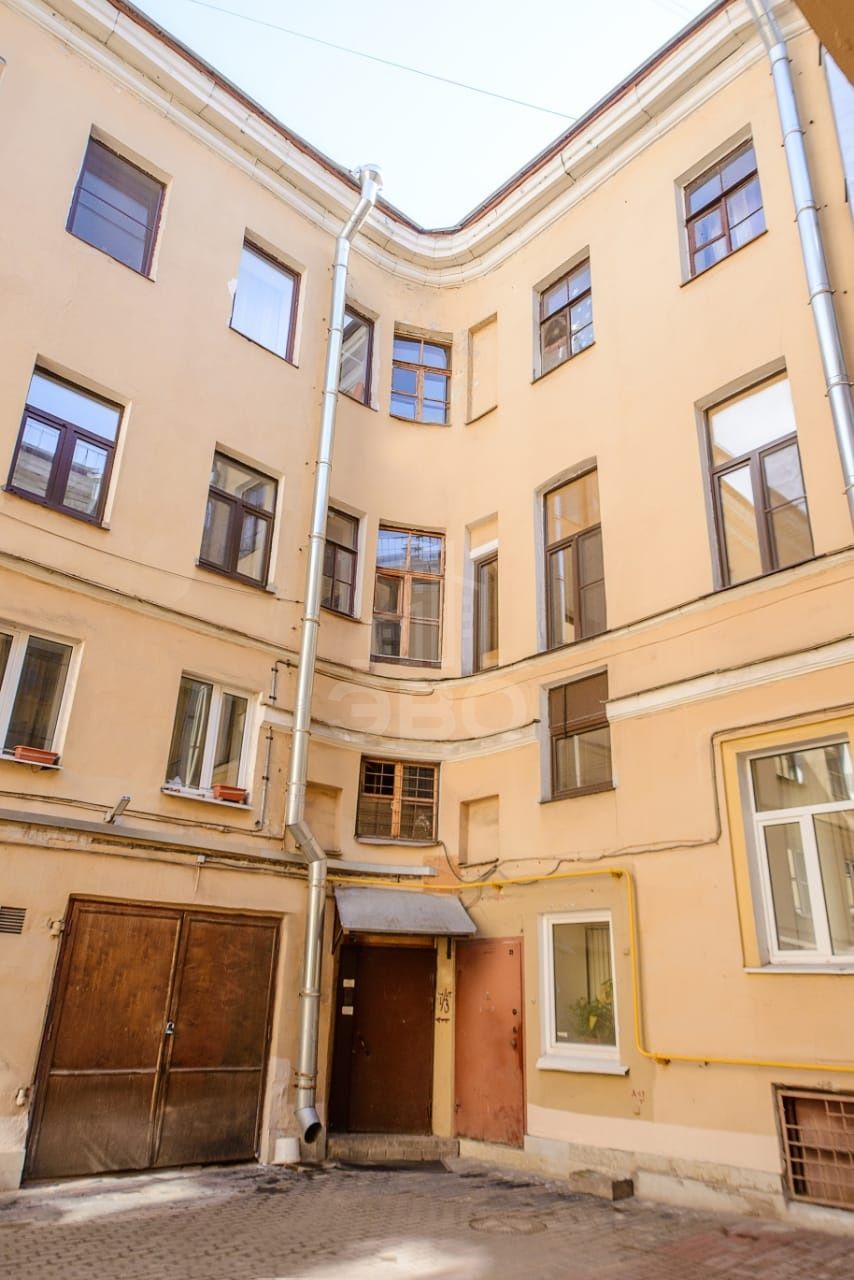 однокомнатная квартира в Санкт-Петербурге по адресу: Соляной пер., 14