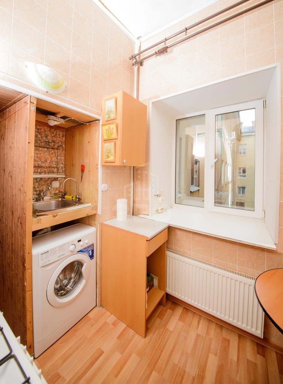 однокомнатная квартира в Санкт-Петербурге по адресу: Соляной пер., 14