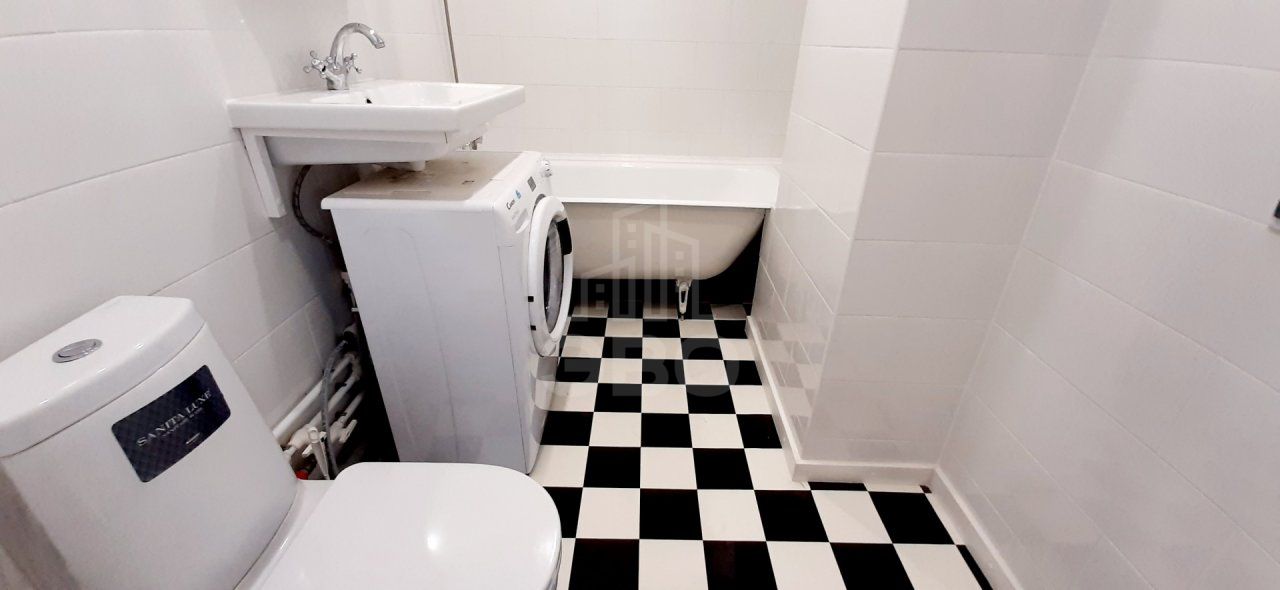 однокомнатная квартира в Санкт-Петербурге по адресу: Глухарская ул., 27, к 2