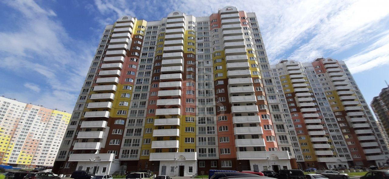 однокомнатная квартира в Санкт-Петербурге по адресу: Глухарская ул., 27, к 2