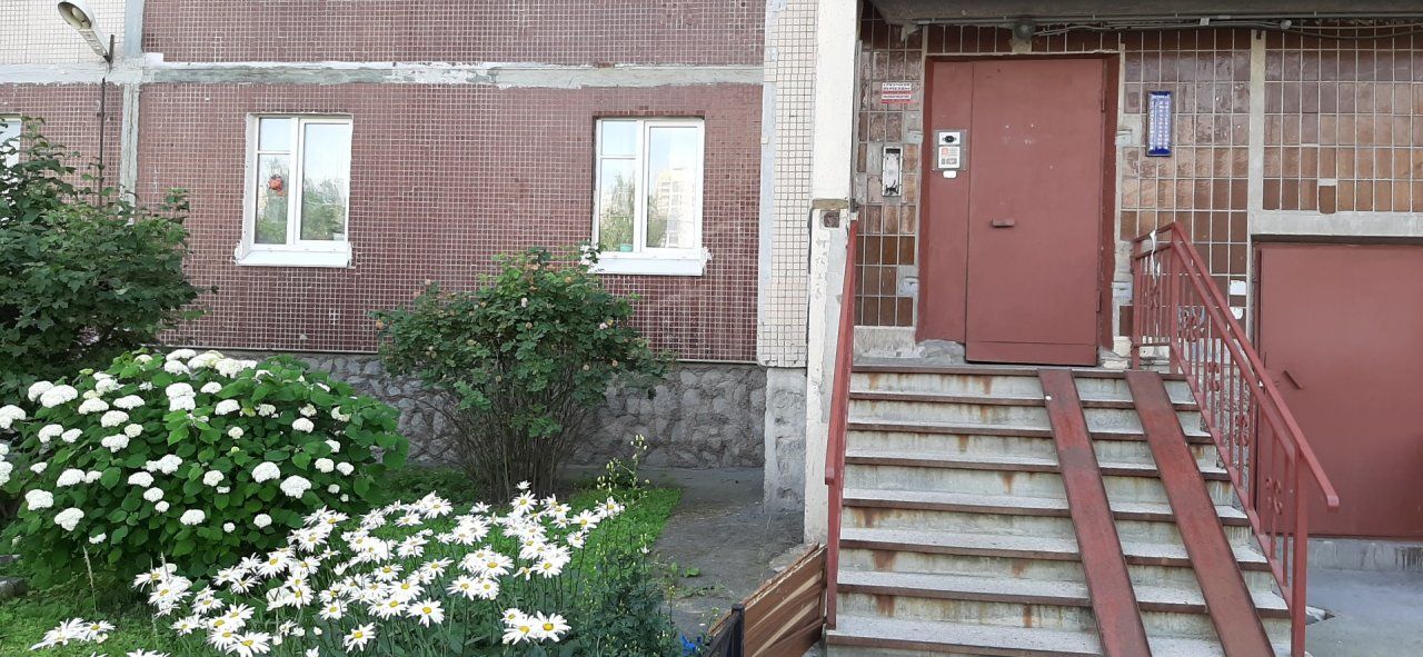 однокомнатная квартира в Санкт-Петербурге по адресу: Школьная ул., 124