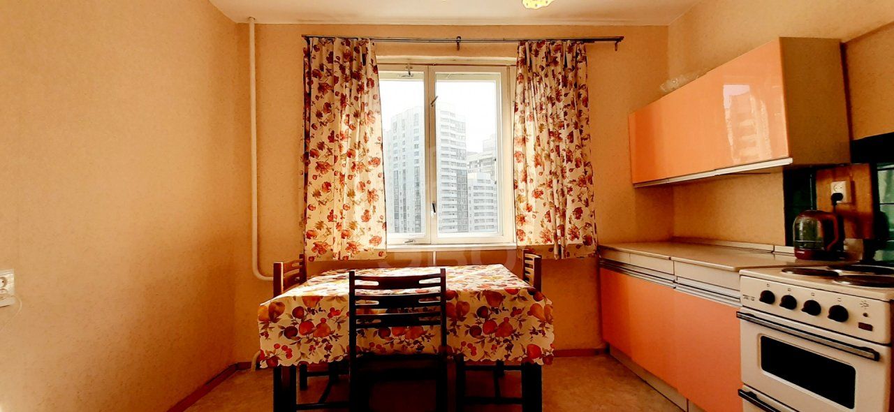 однокомнатная квартира в Санкт-Петербурге по адресу: Композиторов ул., 17, к 1