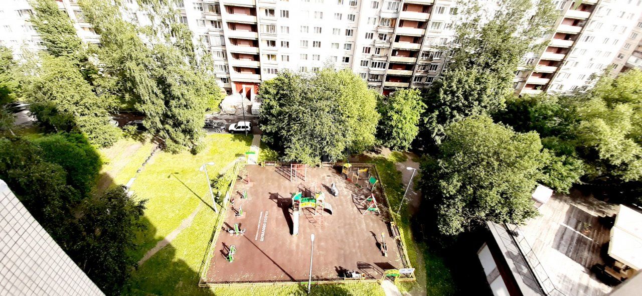 однокомнатная квартира в Санкт-Петербурге по адресу: Композиторов ул., 17, к 1