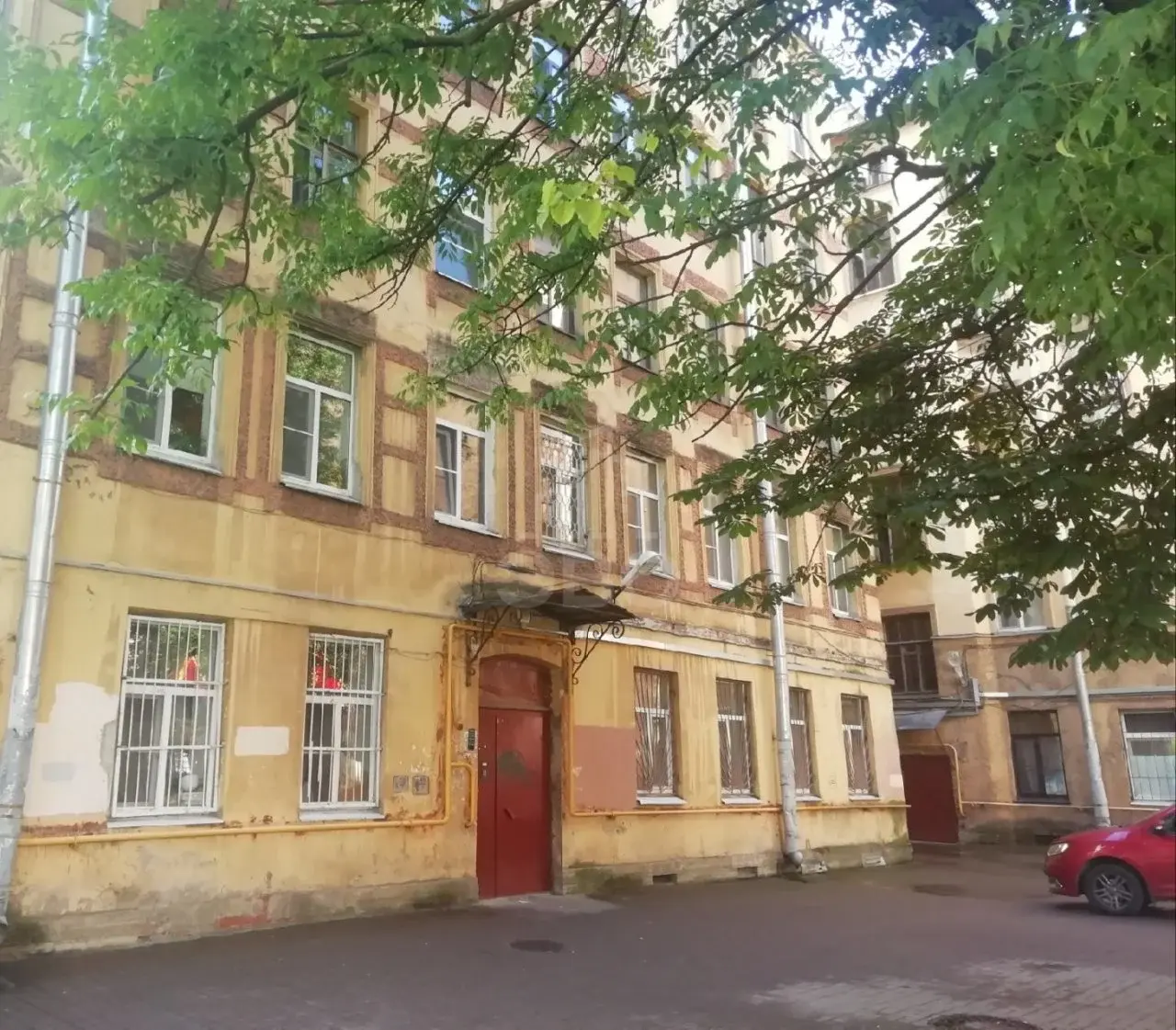 комната в Санкт-Петербурге по адресу: Дегтярная ул., 31