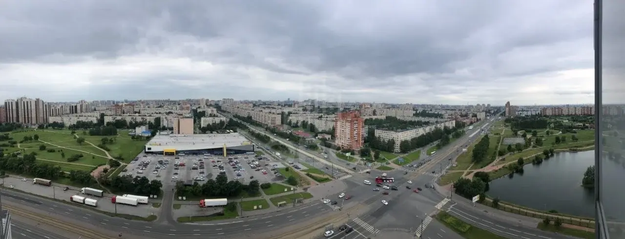 трехкомнатная квартира в Санкт-Петербурге по адресу: Бухарестская ул., 110, к 1