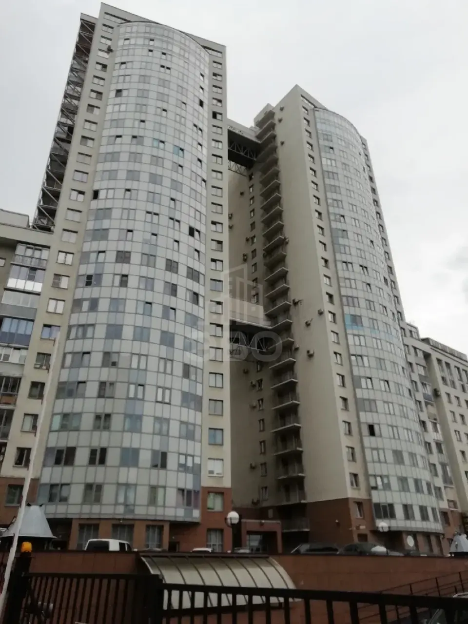 трехкомнатная квартира в Санкт-Петербурге по адресу: Бухарестская ул., 110, к 1