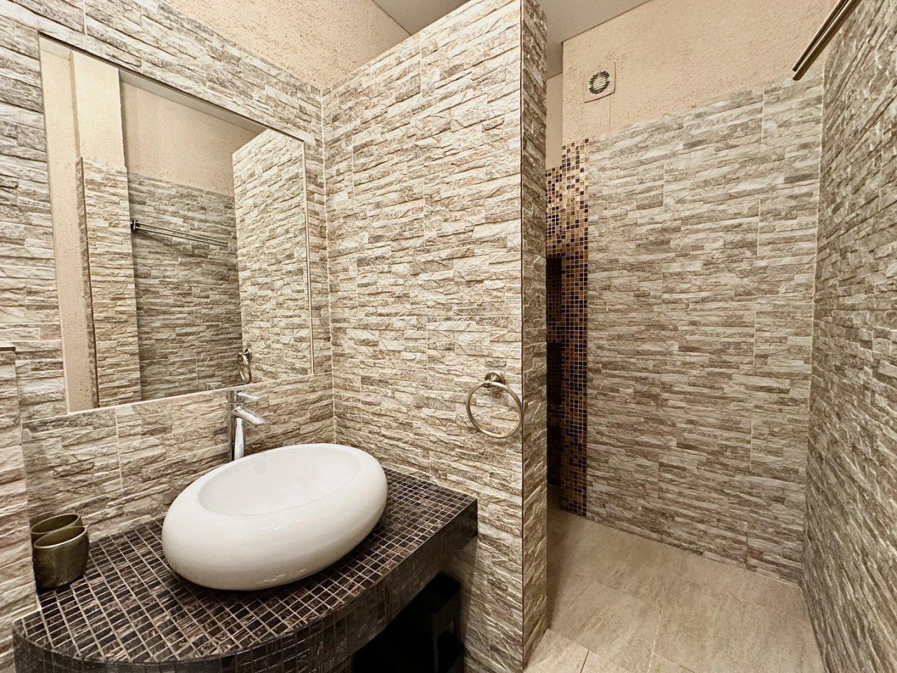 студия в Санкт-Петербурге по адресу: Ушинского ул., 33, к 3