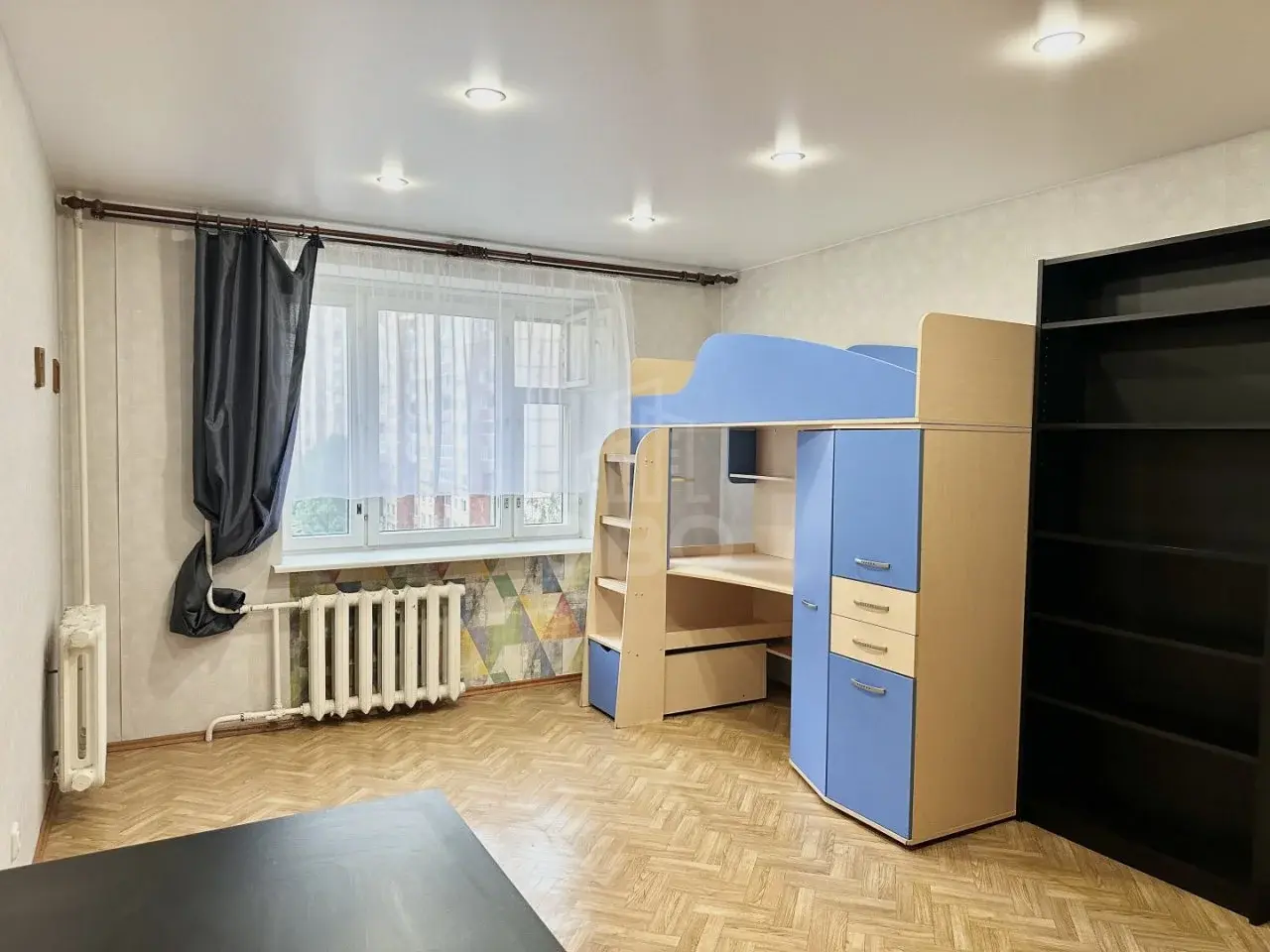 трехкомнатная квартира в Санкт-Петербурге по адресу: Маршала Жукова проспект, 35, к 3