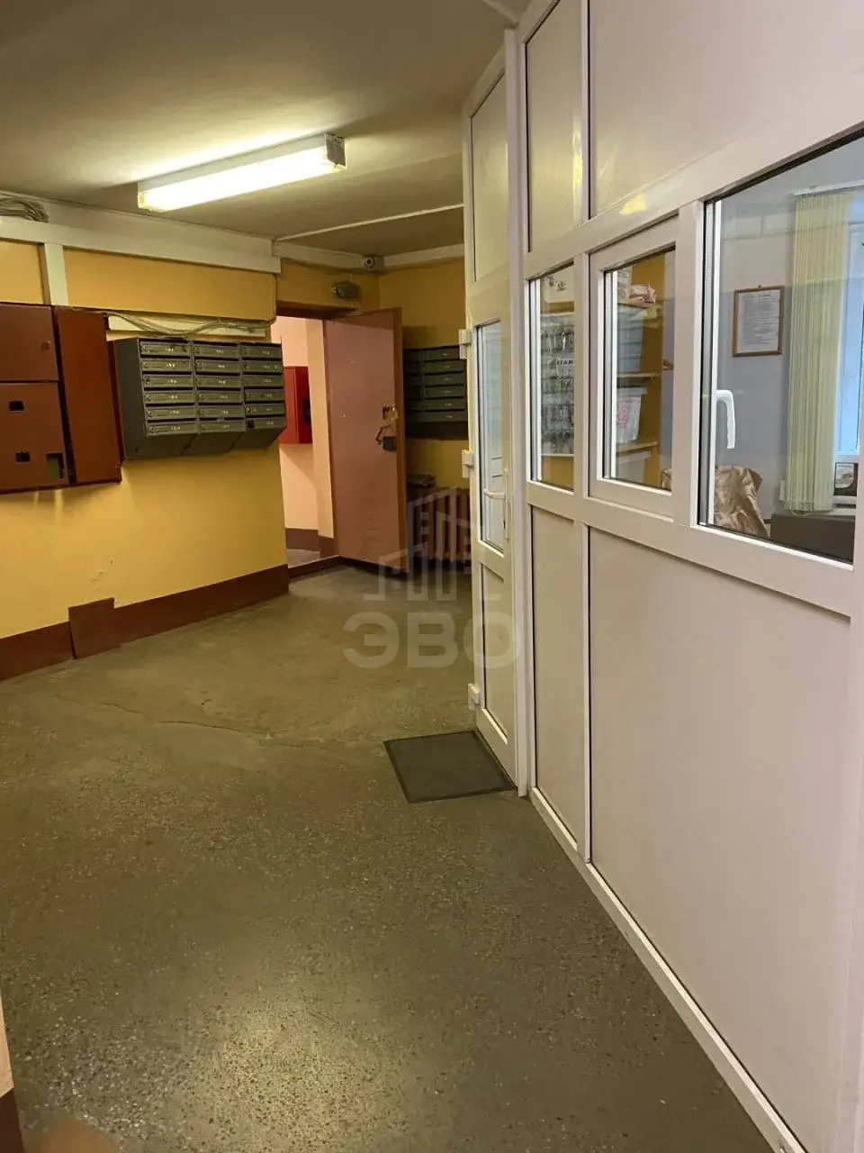 трехкомнатная квартира в Санкт-Петербурге по адресу: Маршала Жукова проспект, 35, к 3