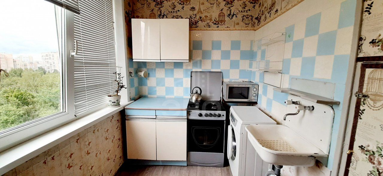 однокомнатная квартира в Санкт-Петербурге по адресу: Дыбенко ул., 38