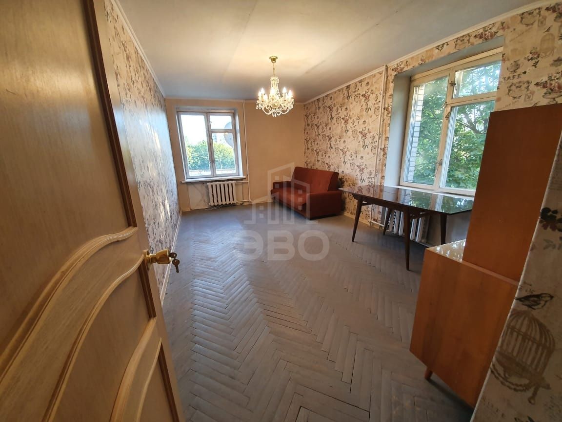 трехкомнатная квартира в Санкт-Петербурге по адресу: Тамбасова ул., 30, к 1