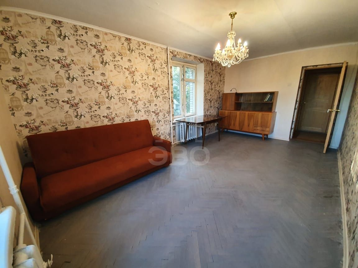 трехкомнатная квартира в Санкт-Петербурге по адресу: Тамбасова ул., 30, к 1