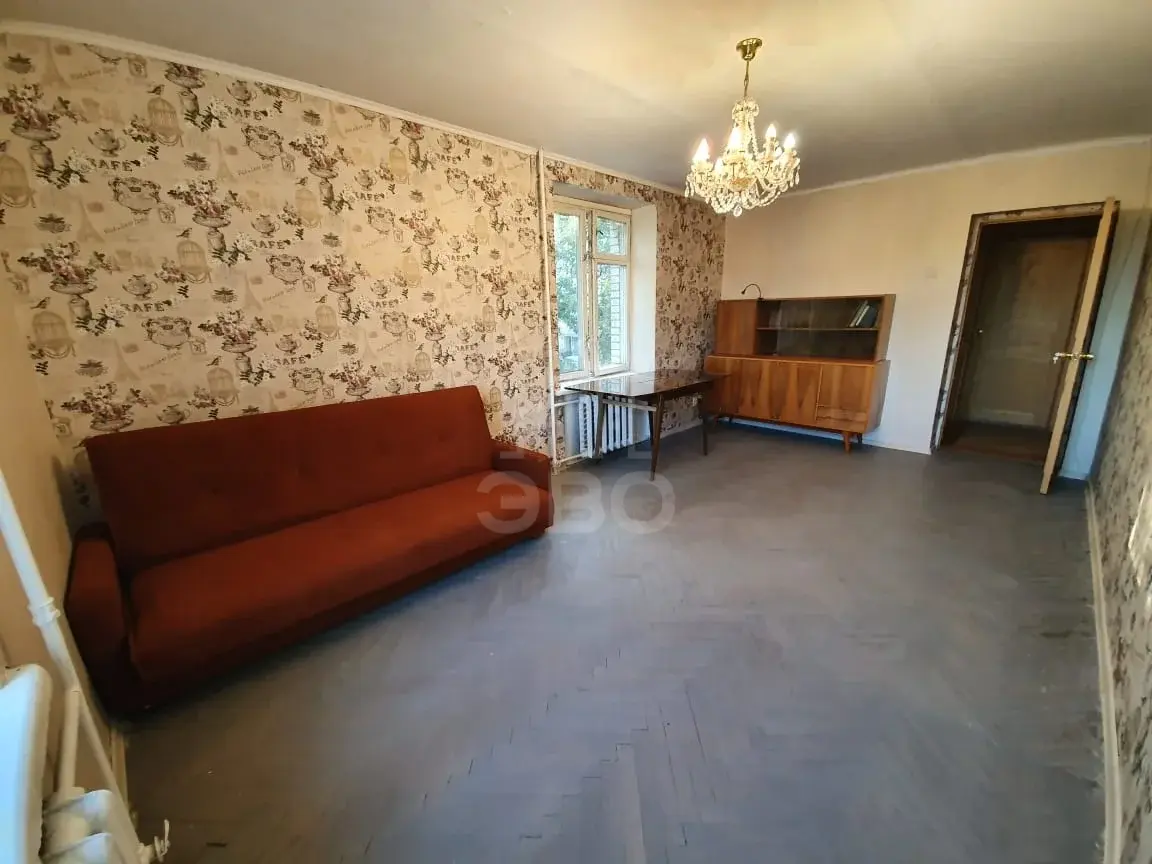трехкомнатная квартира в Санкт-Петербурге по адресу: Тамбасова ул., 30, к 1
