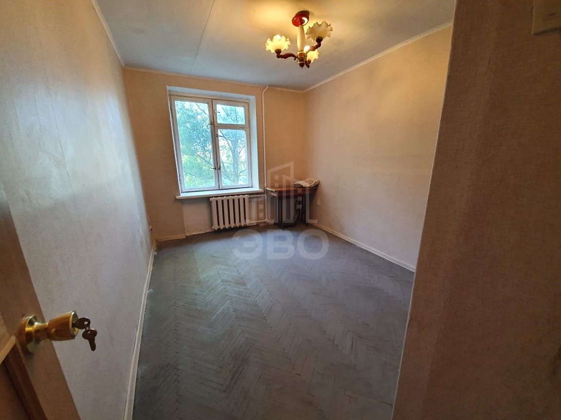 трехкомнатная квартира в Санкт-Петербурге по адресу: Тамбасова ул., 30, к 1