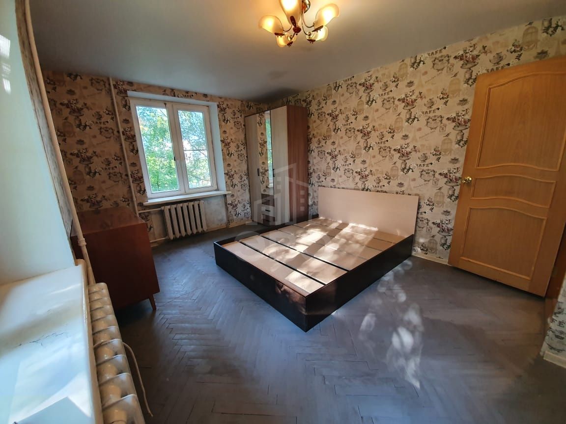 трехкомнатная квартира в Санкт-Петербурге по адресу: Тамбасова ул., 30, к 1