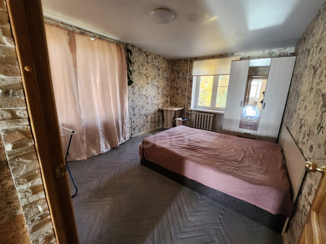 трехкомнатная квартира в Санкт-Петербурге по адресу: Тамбасова ул., 30, к 1