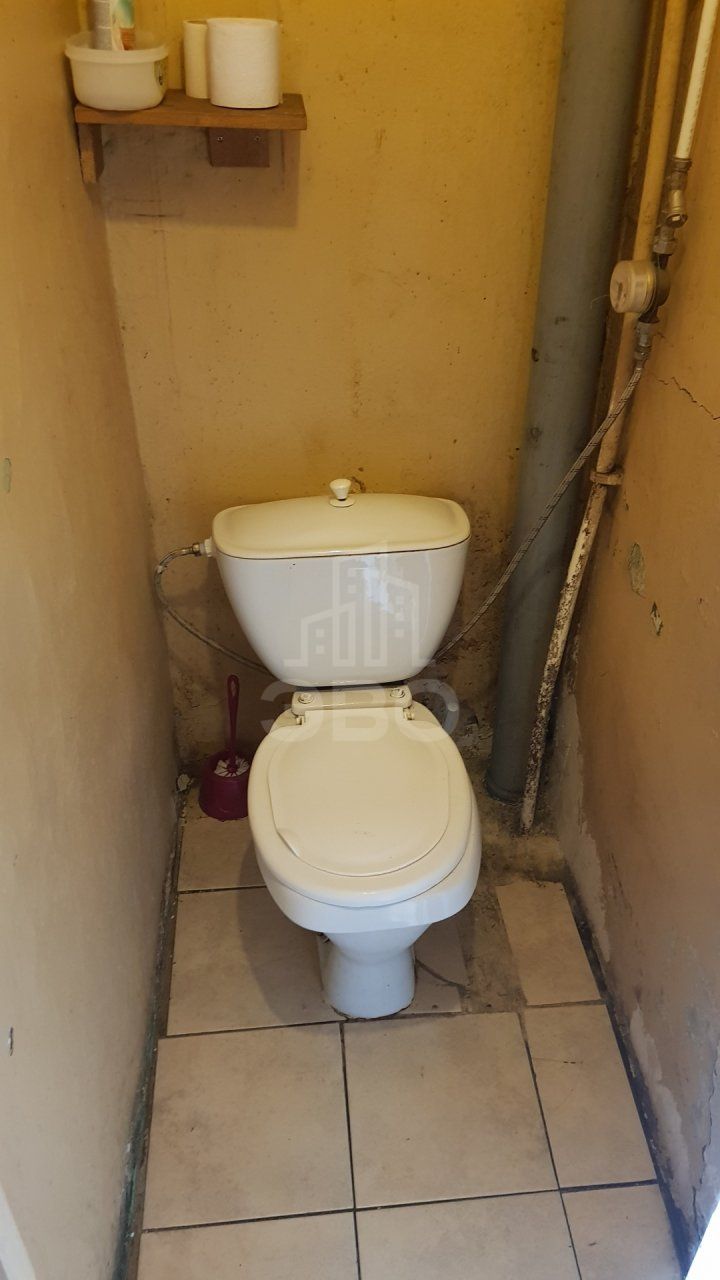 комната в Санкт-Петербурге по адресу: Оборонная ул., 7