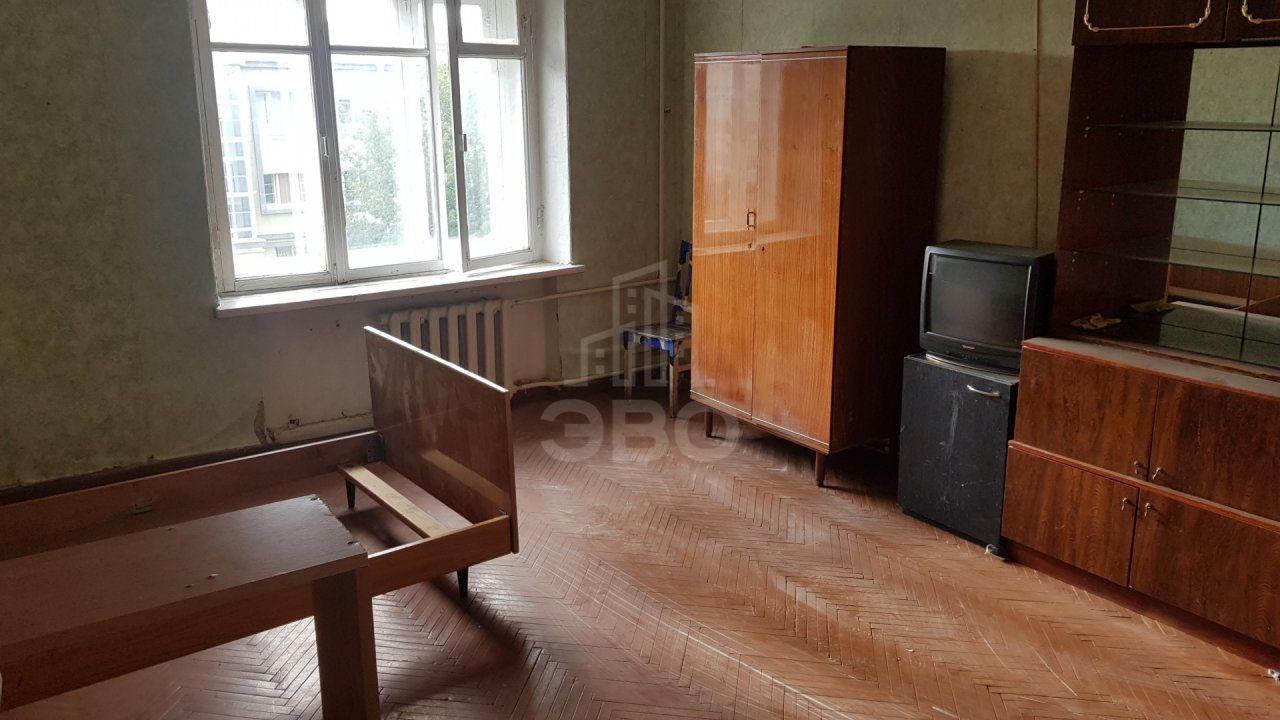 комната в Санкт-Петербурге по адресу: Оборонная ул., 7