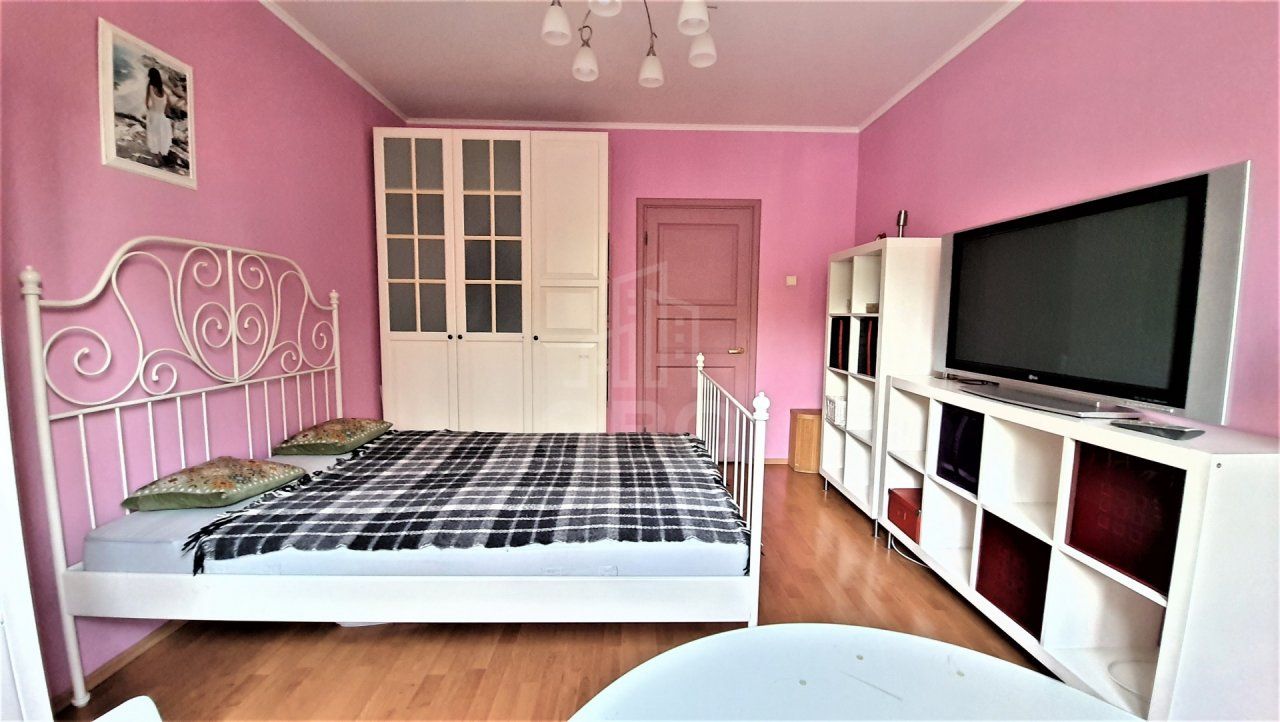 трехкомнатная квартира в Санкт-Петербурге по адресу: Комендантский проспект, 20, к 2