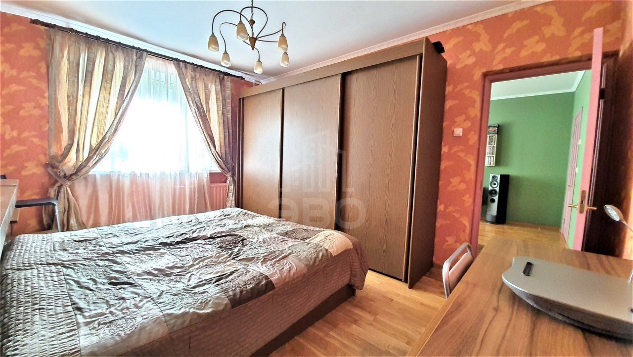 трехкомнатная квартира в Санкт-Петербурге по адресу: Комендантский проспект, 20, к 2