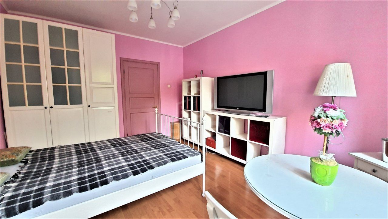 трехкомнатная квартира в Санкт-Петербурге по адресу: Комендантский проспект, 20, к 2