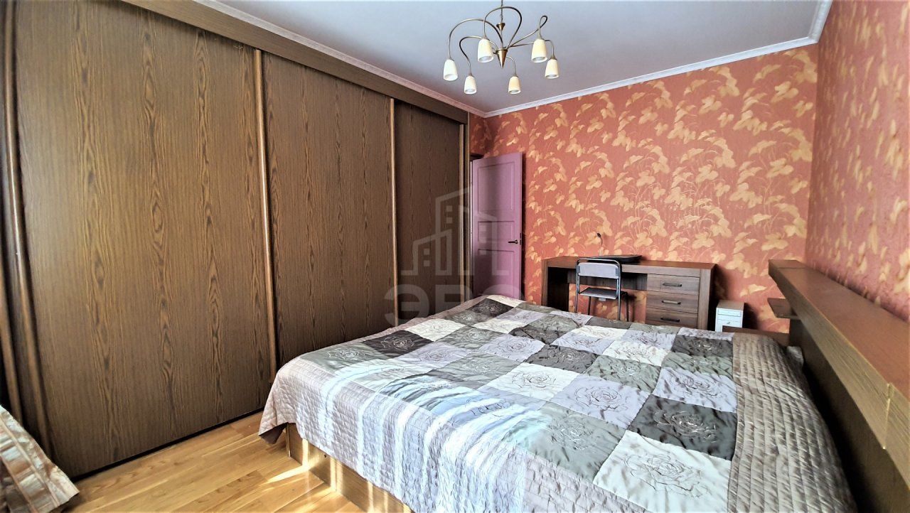 трехкомнатная квартира в Санкт-Петербурге по адресу: Комендантский проспект, 20, к 2