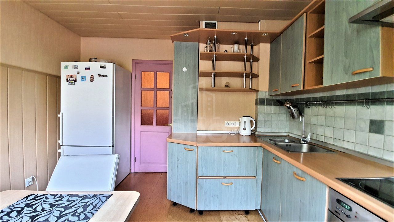 трехкомнатная квартира в Санкт-Петербурге по адресу: Комендантский проспект, 20, к 2