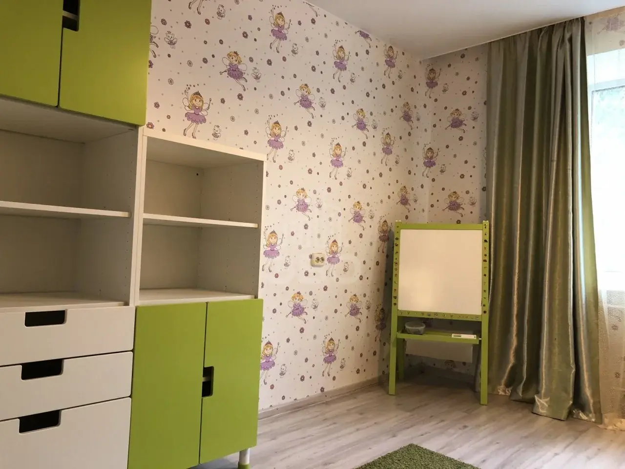 трехкомнатная квартира в Санкт-Петербурге по адресу: Карпинского ул., 27, к 2
