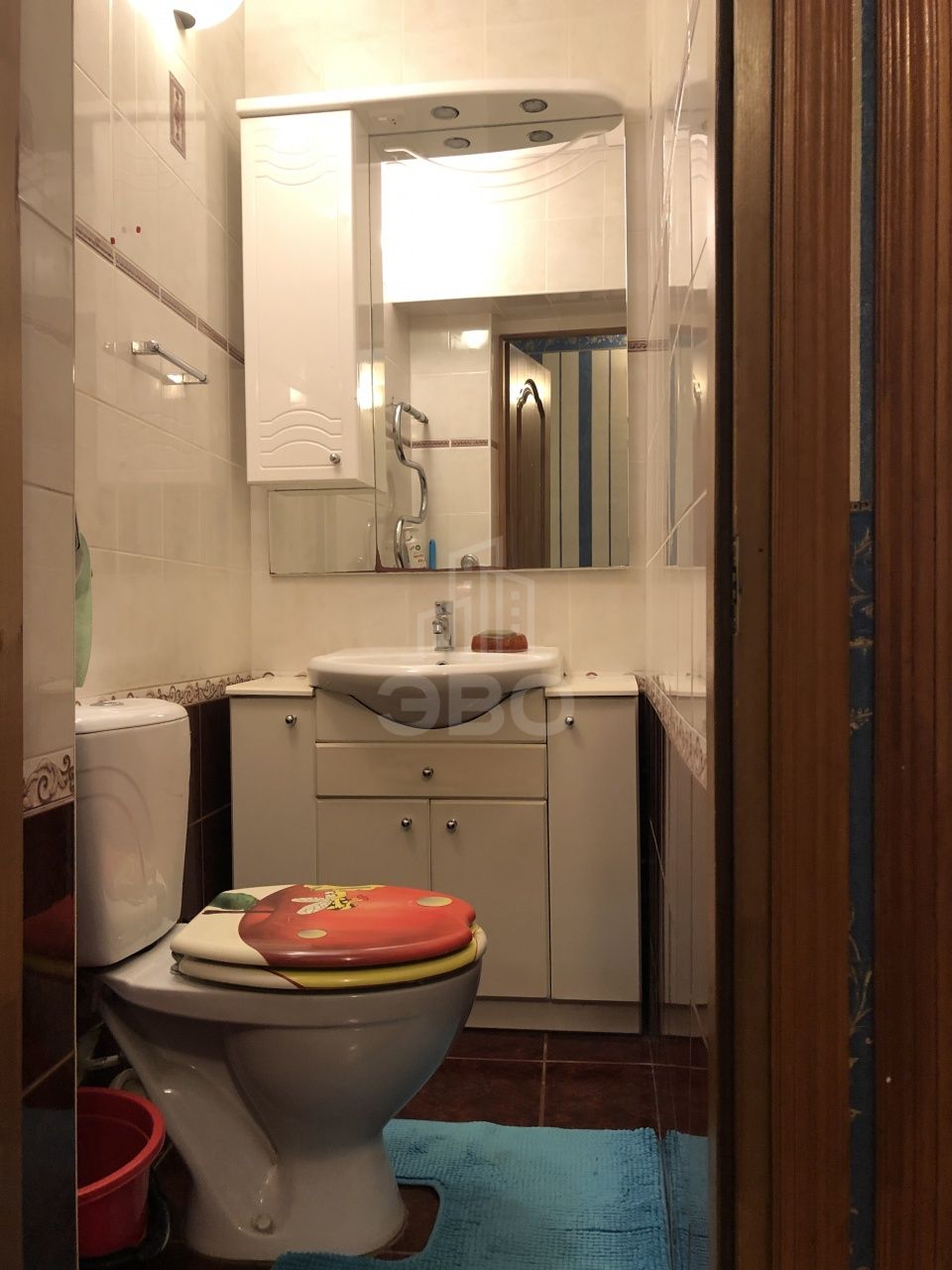 трехкомнатная квартира в Санкт-Петербурге по адресу: Карпинского ул., 27, к 2