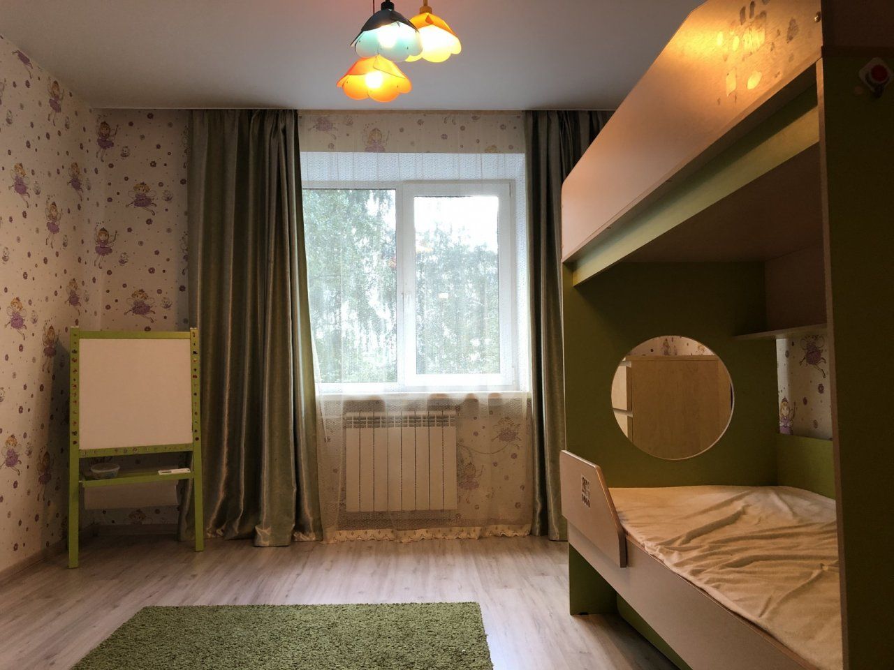 трехкомнатная квартира в Санкт-Петербурге по адресу: Карпинского ул., 27, к 2