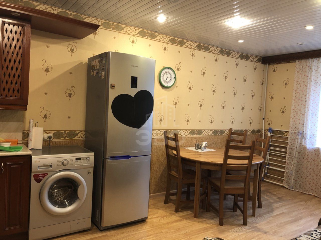 трехкомнатная квартира в Санкт-Петербурге по адресу: Карпинского ул., 27, к 2