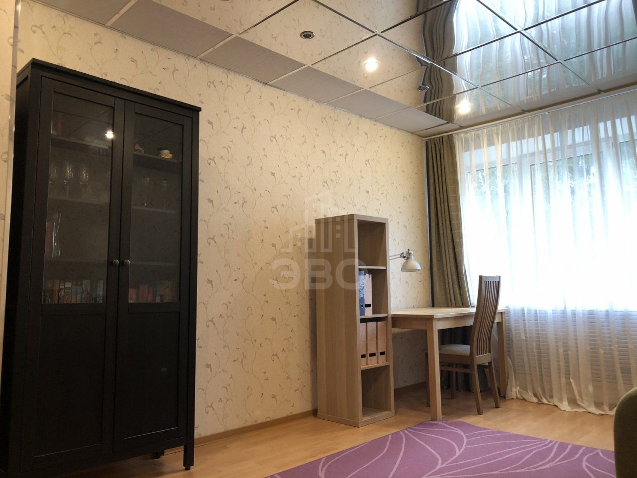 трехкомнатная квартира в Санкт-Петербурге по адресу: Карпинского ул., 27, к 2