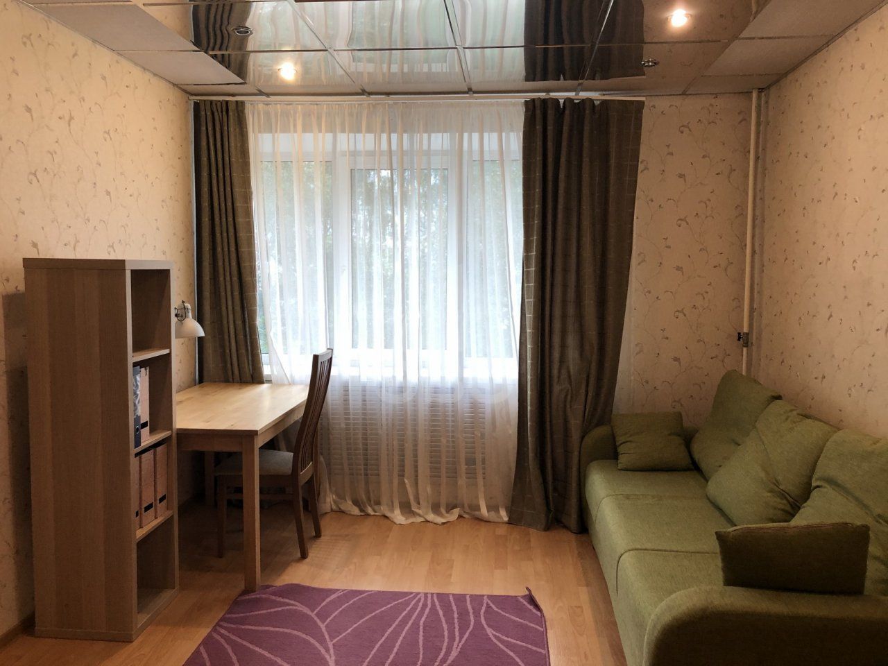 трехкомнатная квартира в Санкт-Петербурге по адресу: Карпинского ул., 27, к 2